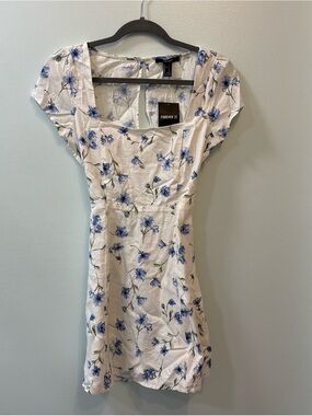 Forever 21 White & Blue Floral Print Open Back Dress